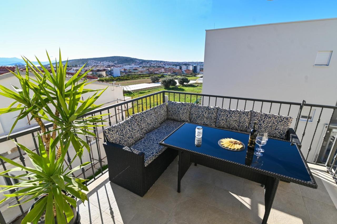 Apartment Marko Трогир Екстериор снимка