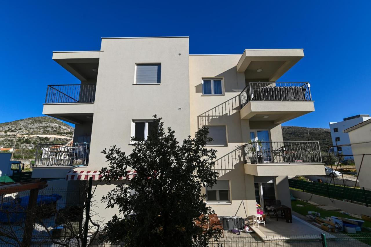 Apartment Marko Трогир Екстериор снимка