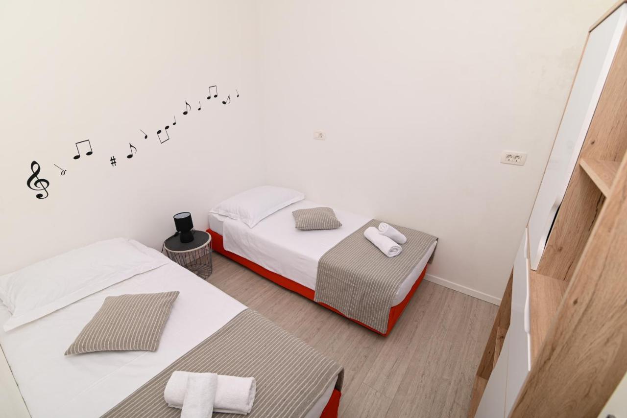 Apartment Marko Трогир Екстериор снимка