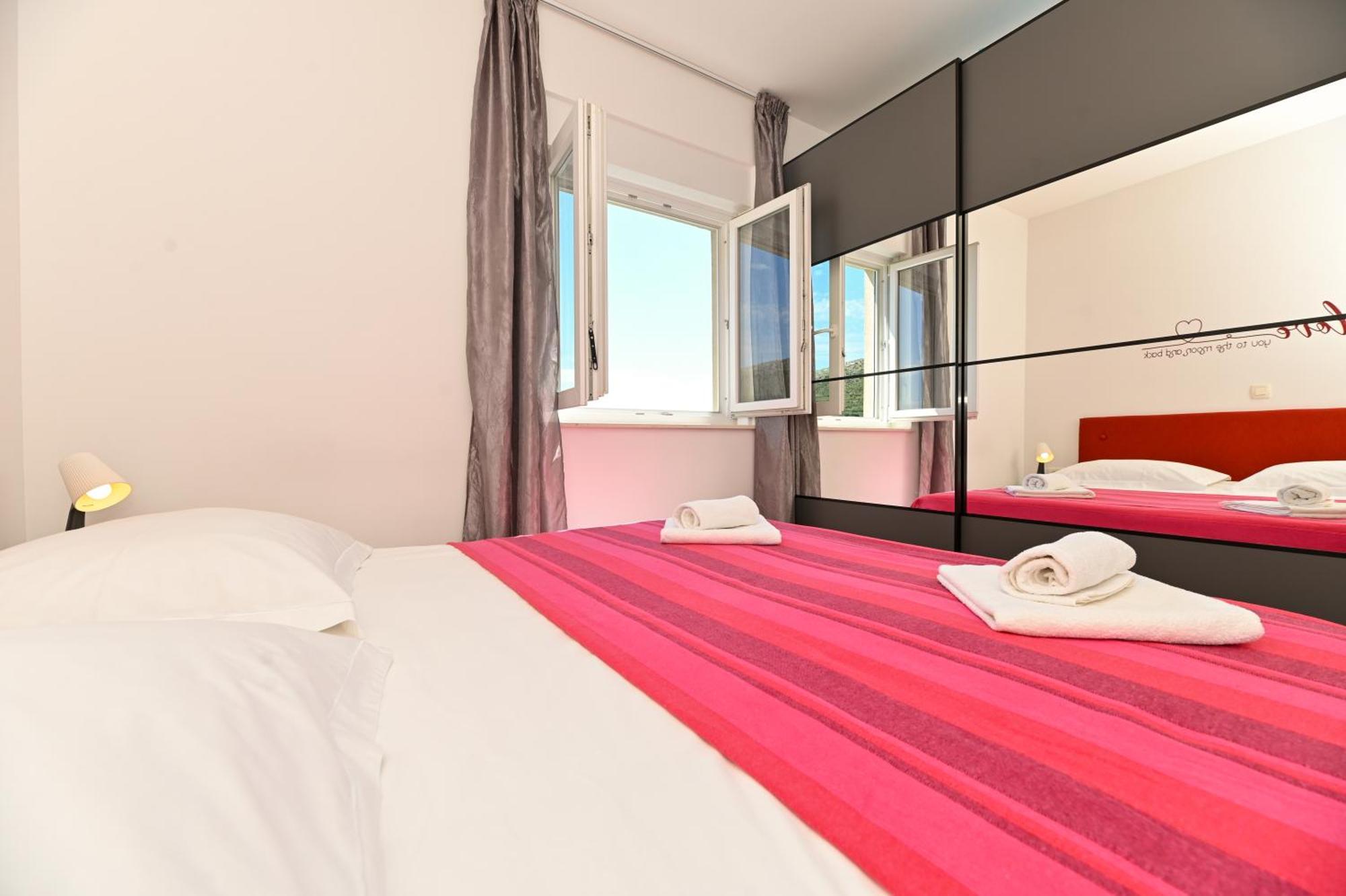 Apartment Marko Трогир Екстериор снимка
